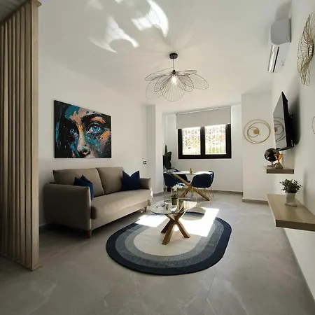 Aparthotel Gibralfaro Apolo *
